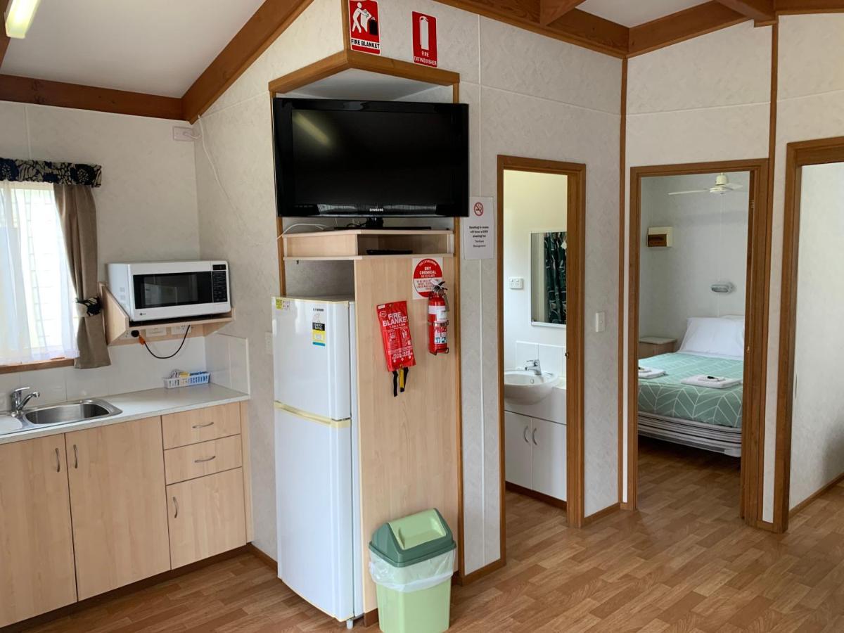 Tatura Cabin & Caravan Park Экстерьер фото