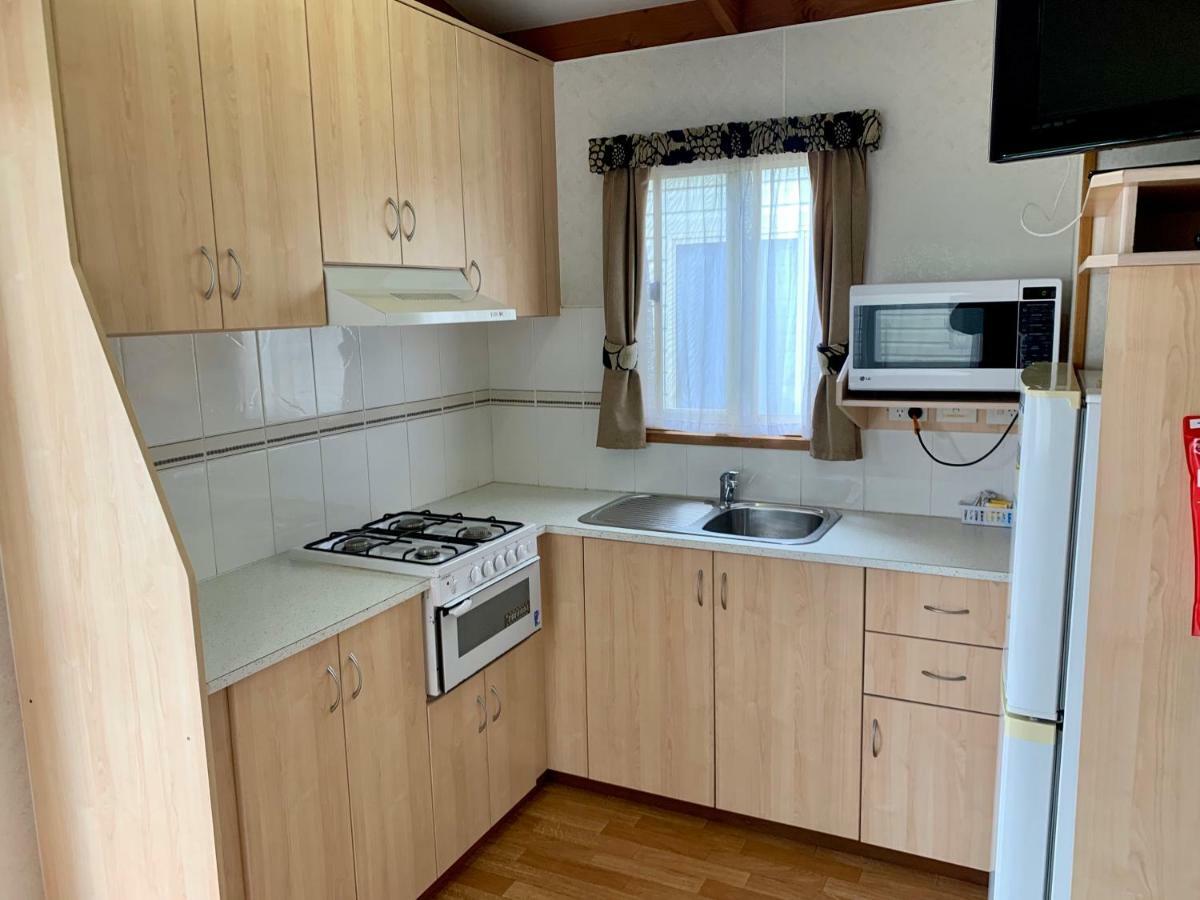 Tatura Cabin & Caravan Park Экстерьер фото