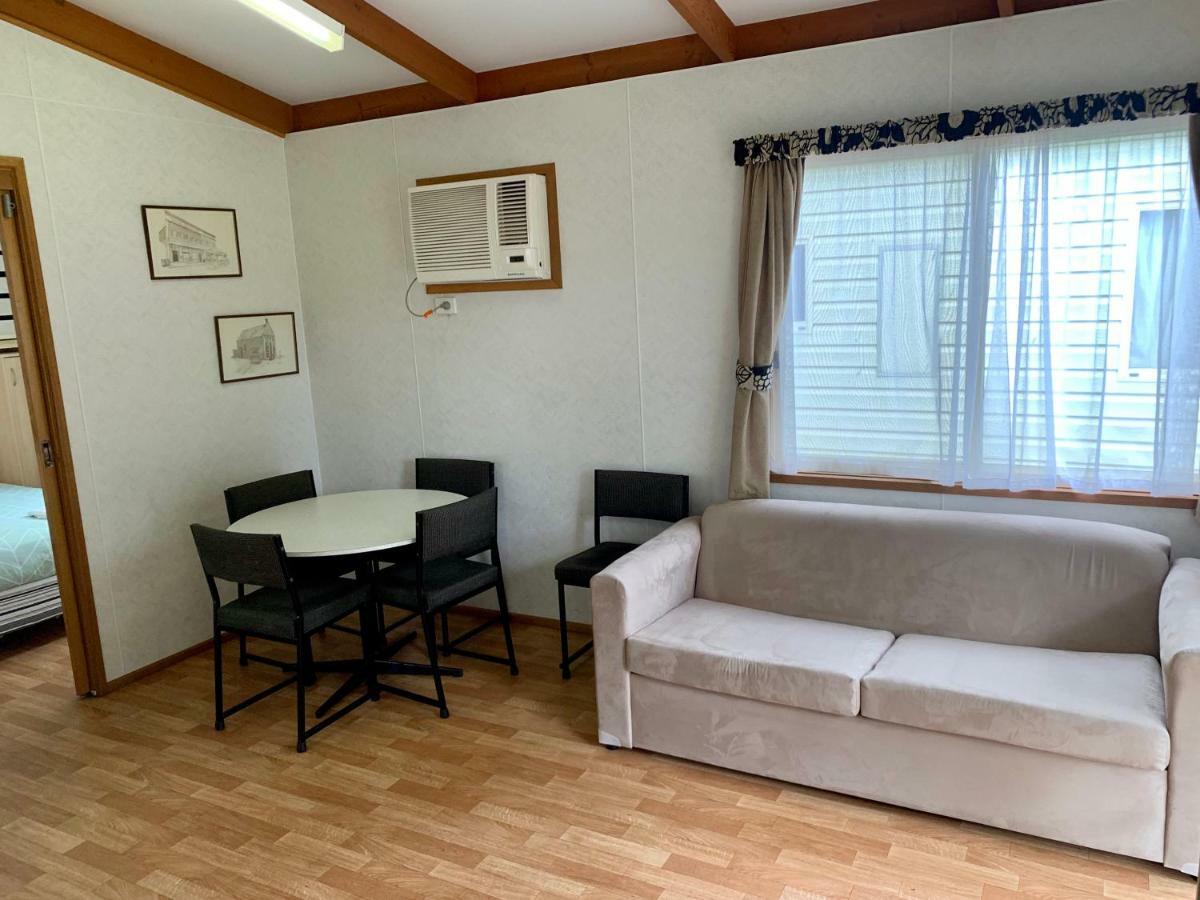 Tatura Cabin & Caravan Park Экстерьер фото